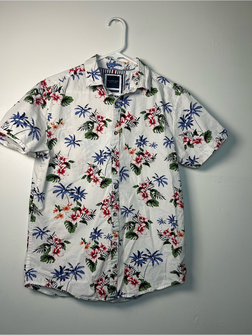 Cactus Man Tropical Button Up Mens Med Slim Fit Floral Hawaiian Vacation Beach